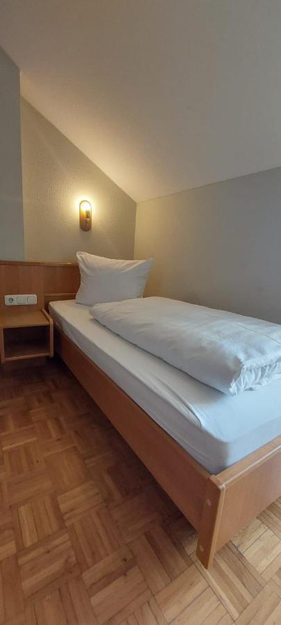 Hotel-Restaurant Kreuzhuber Neuburg am Inn المظهر الخارجي الصورة