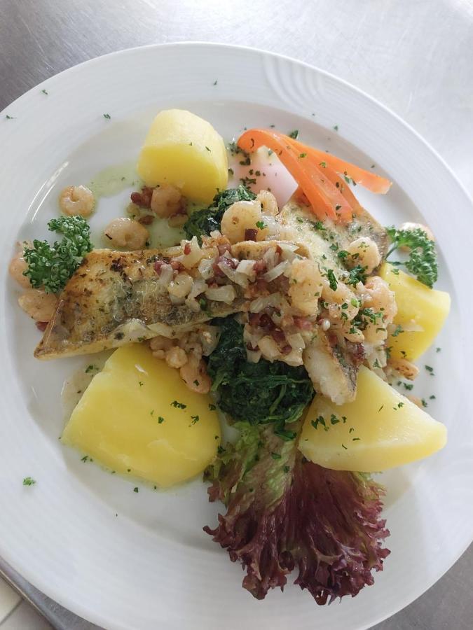 Hotel-Restaurant Kreuzhuber Neuburg am Inn المظهر الخارجي الصورة