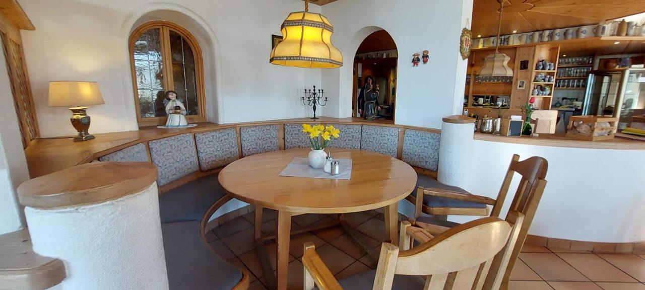 Hotel-Restaurant Kreuzhuber Neuburg am Inn المظهر الخارجي الصورة