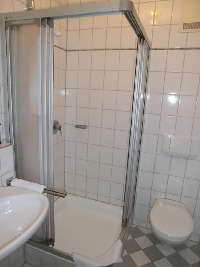 Hotel-Restaurant Kreuzhuber Neuburg am Inn الغرفة الصورة
